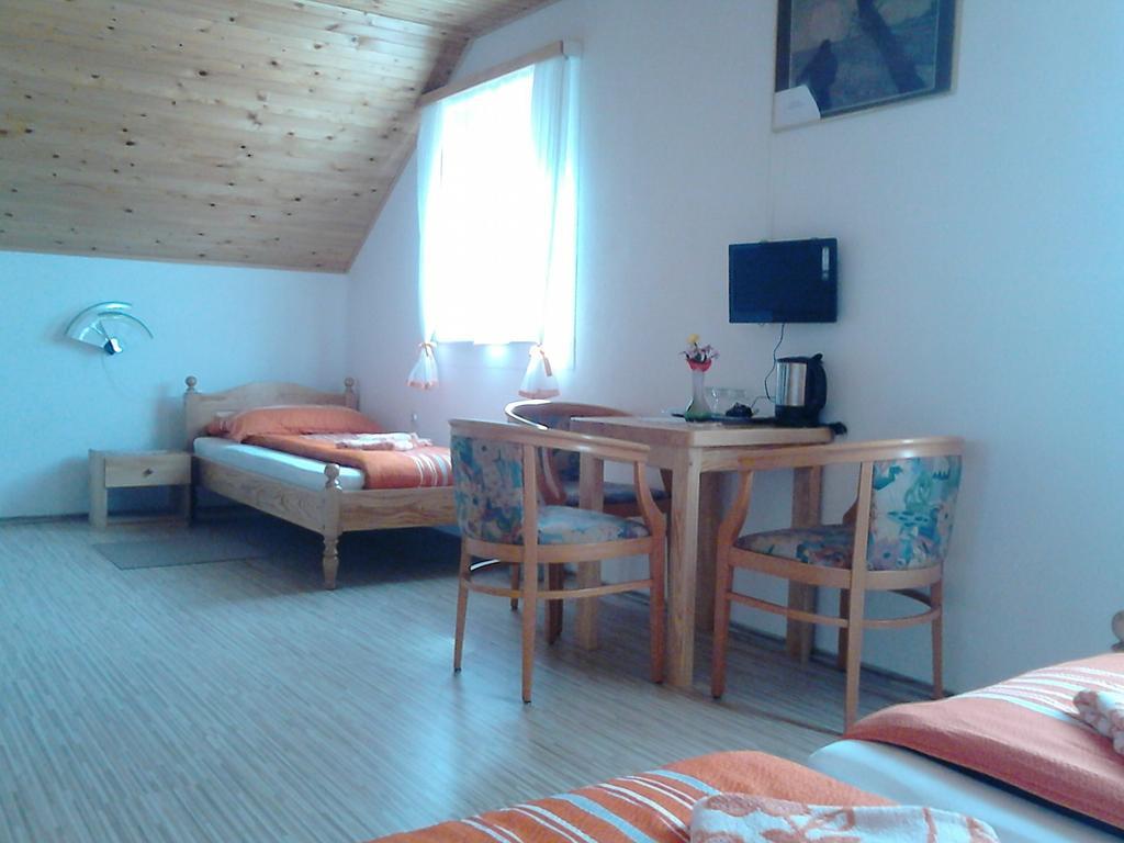 Rooms Josip Korenica Phòng bức ảnh